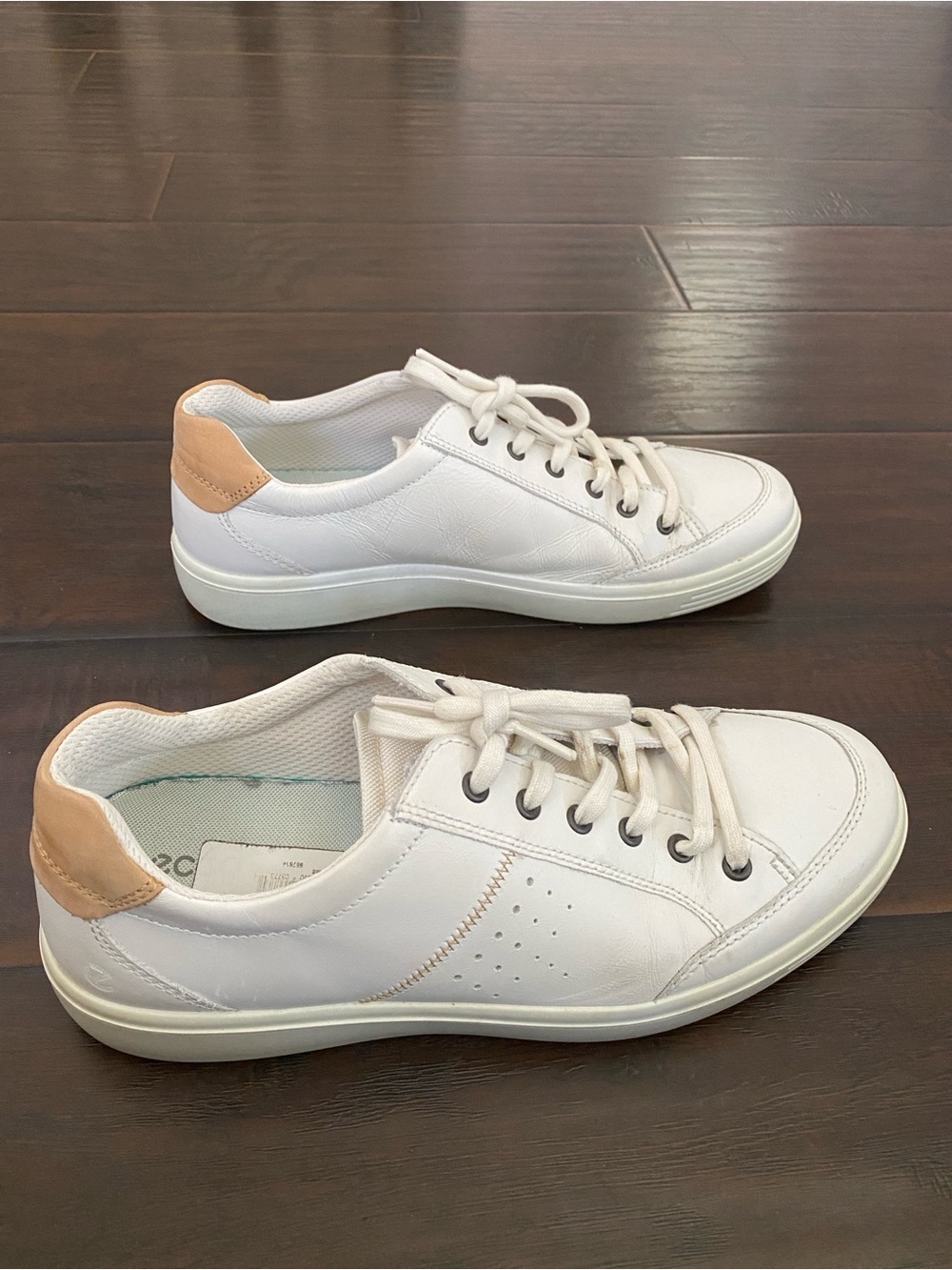 Ecco lace up white sneakers men’s size 11 -11.5